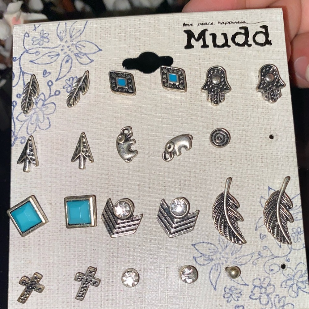 Cute earring set